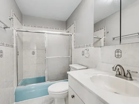 9120 Hollyberry Avenue Des Plaines IL 60016