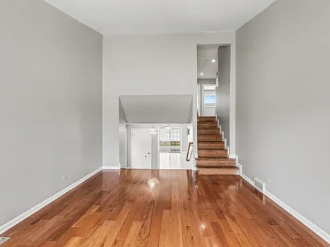 9120 Hollyberry Avenue Des Plaines IL 60016
