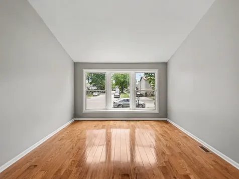 9120 Hollyberry Avenue Des Plaines IL 60016