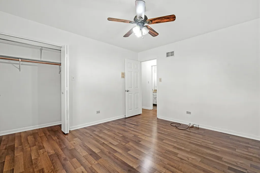 16527 Orange Avenue Orland Park IL 60467