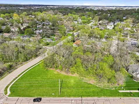 1009 South 9th Avenue St. Charles IL 60174