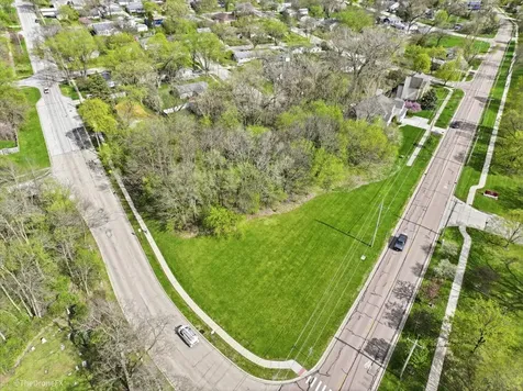 1009 South 9th Avenue St. Charles IL 60174