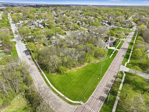 1009 South 9th Avenue St. Charles IL 60174