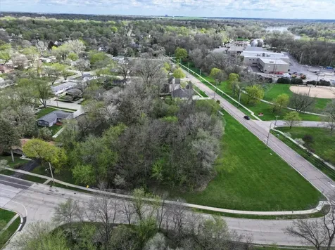 1009 South 9th Avenue St. Charles IL 60174