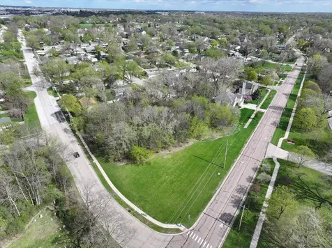 1009 South 9th Avenue St. Charles IL 60174