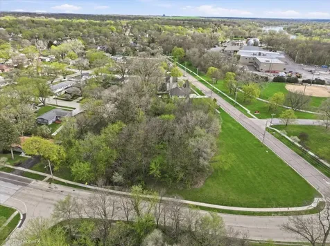 1009 South 9th Avenue St. Charles IL 60174