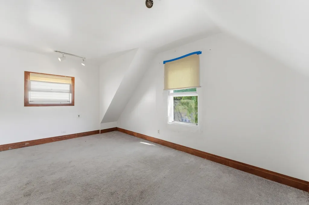 3820 West George Street Chicago IL 60618