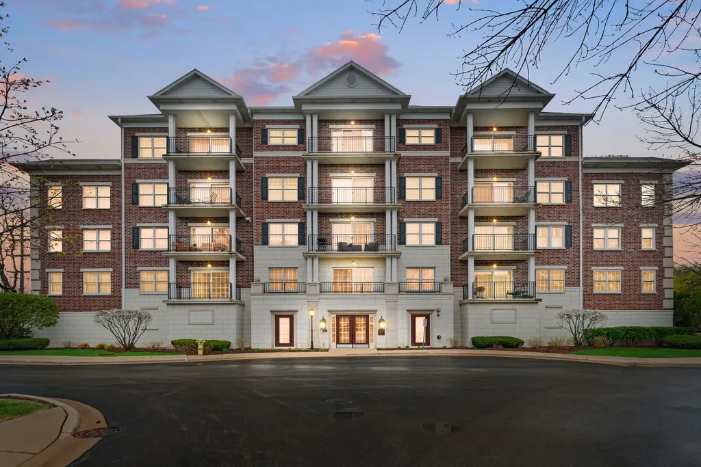 400 Mcdaniels Circle Clarendon Hills IL 60514