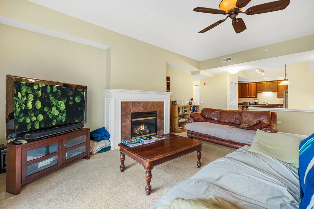 400 Mcdaniels Circle Clarendon Hills IL 60514
