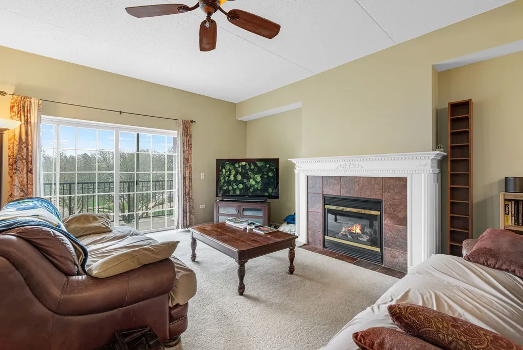 400 Mcdaniels Circle Clarendon Hills IL 60514