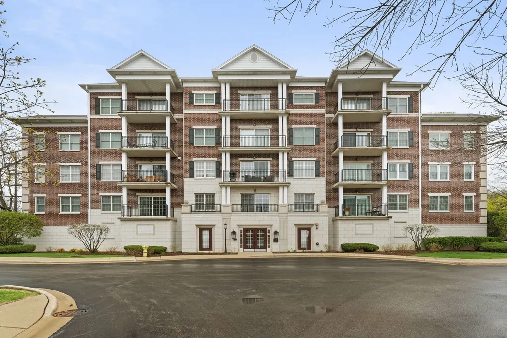 400 Mcdaniels Circle Clarendon Hills IL 60514