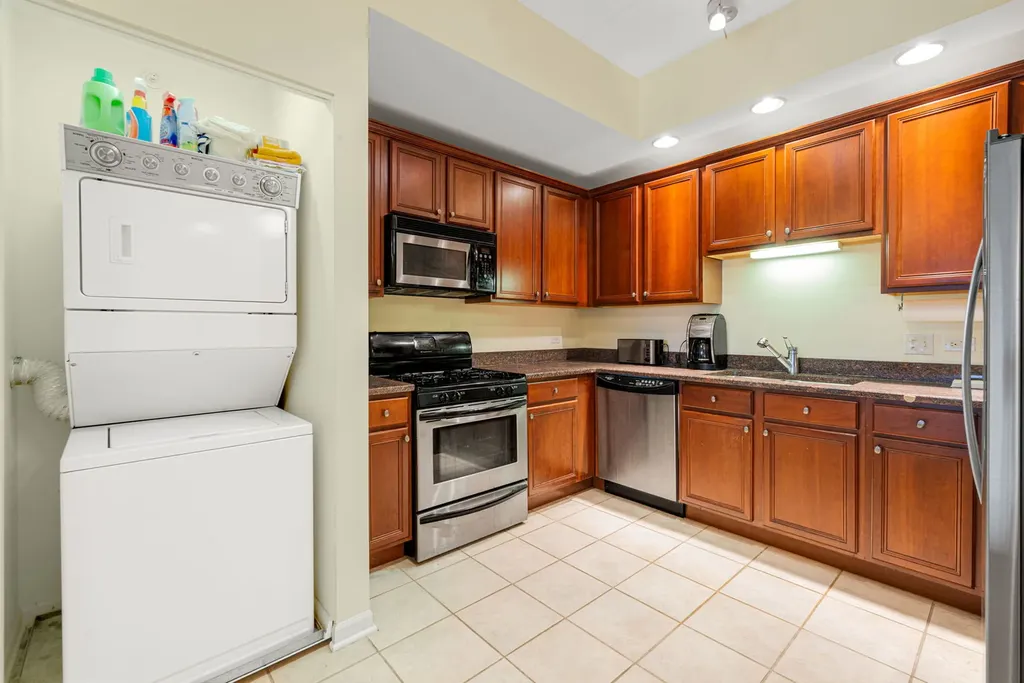 400 Mcdaniels Circle Clarendon Hills IL 60514