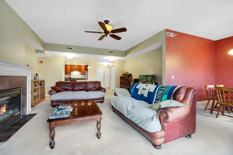 400 Mcdaniels Circle Clarendon Hills IL 60514