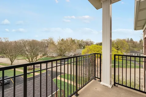 400 Mcdaniels Circle Clarendon Hills IL 60514