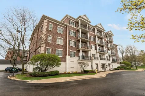 400 Mcdaniels Circle Clarendon Hills IL 60514
