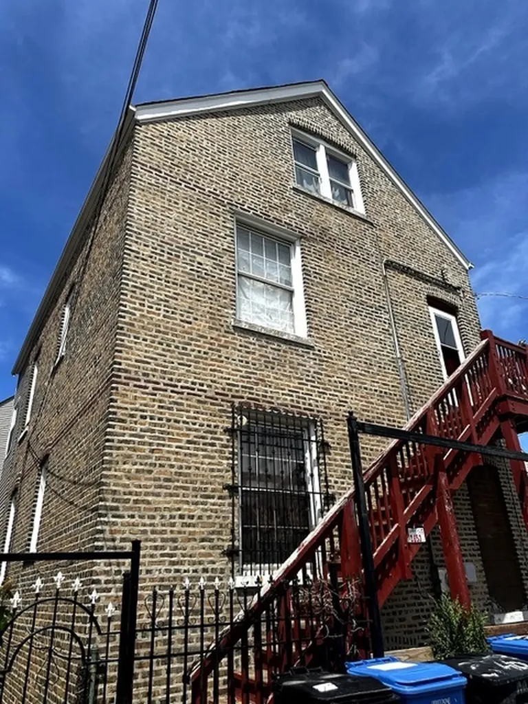 2853 West 40th Street Chicago IL 60632