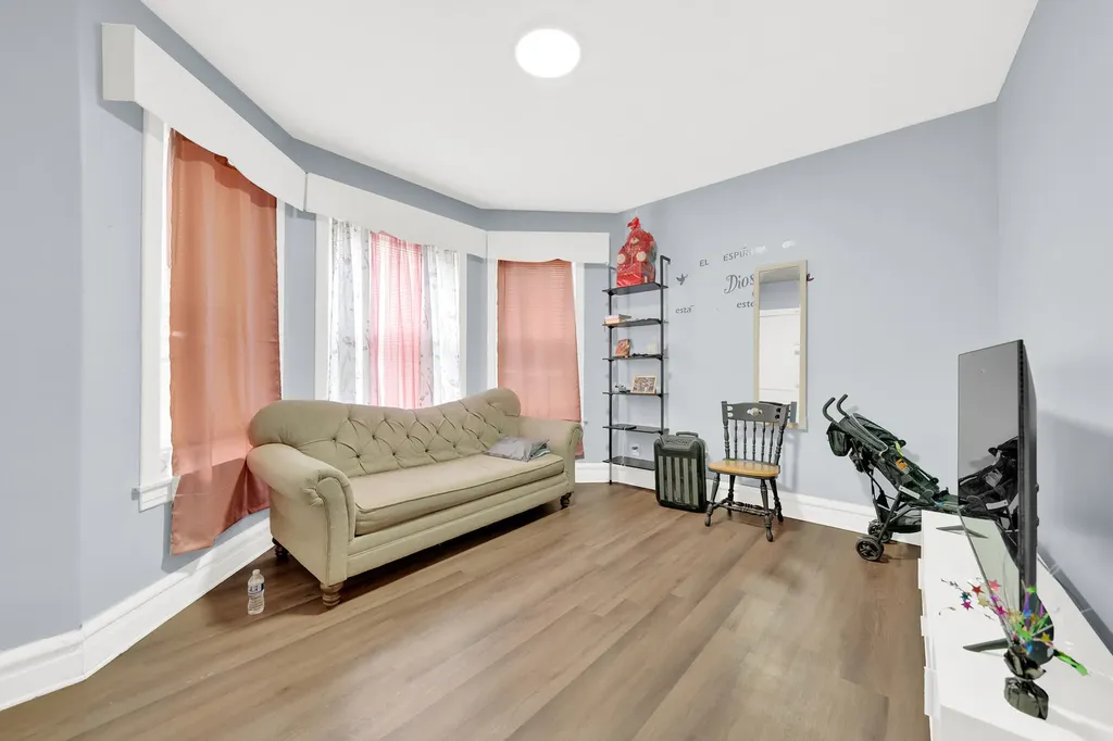 2853 West 40th Street Chicago IL 60632