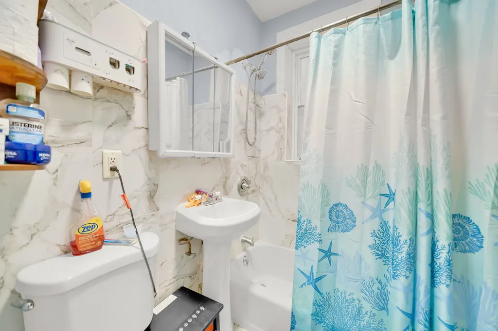 2853 West 40th Street Chicago IL 60632