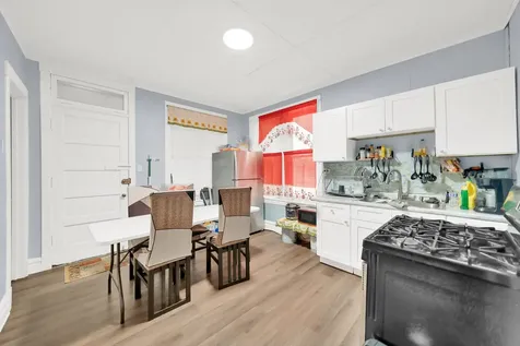 2853 West 40th Street Chicago IL 60632