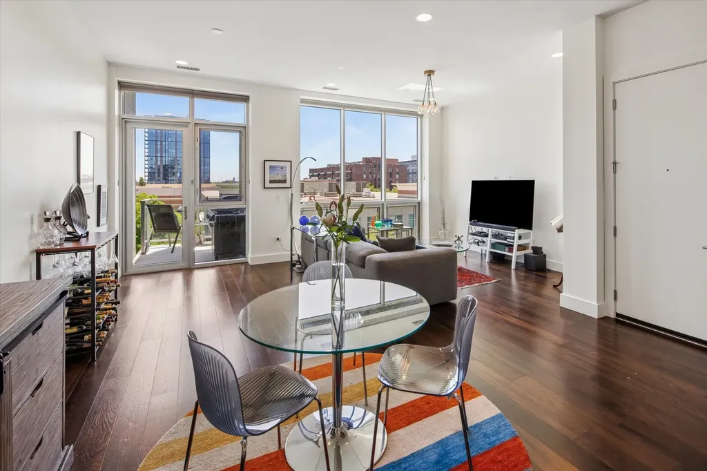 1124 West Adams Street Chicago IL 60607