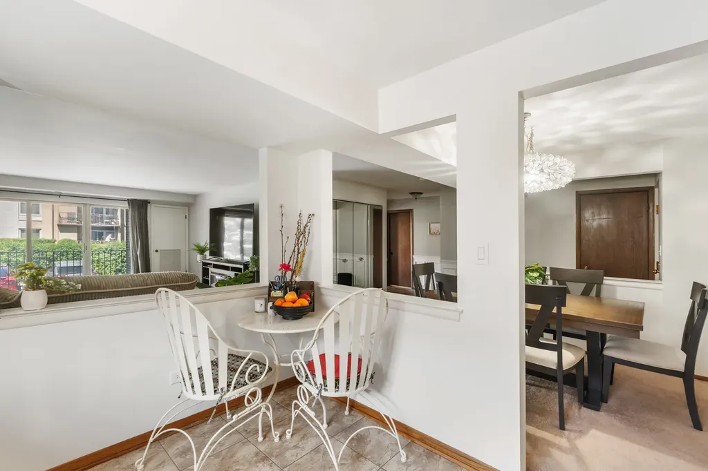 200 South Dee Road Park Ridge IL 60068