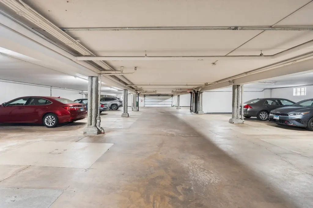 200 South Dee Road Park Ridge IL 60068