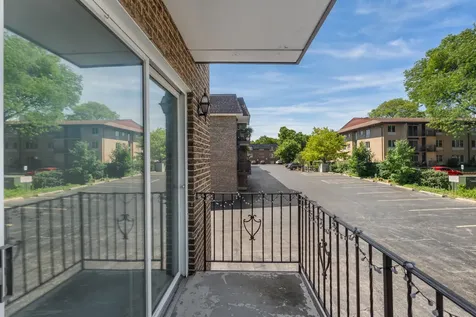 200 South Dee Road Park Ridge IL 60068