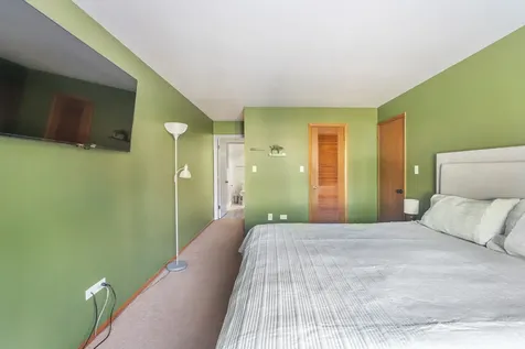 200 South Dee Road Park Ridge IL 60068