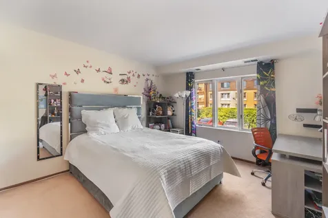 200 South Dee Road Park Ridge IL 60068