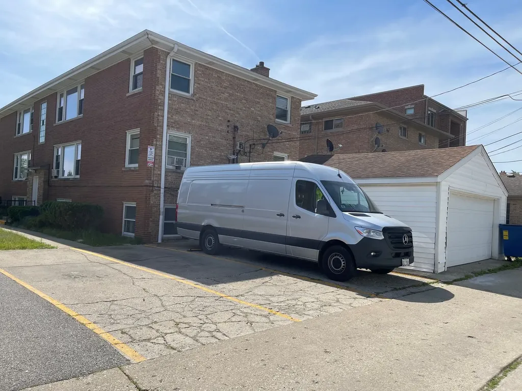6612 North Harlem Avenue Chicago IL 60631