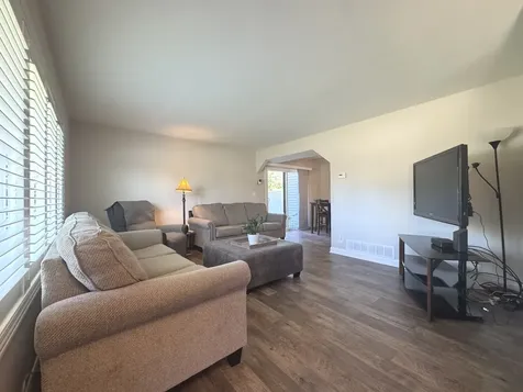 410 Circlegate Road New Lenox IL 60451