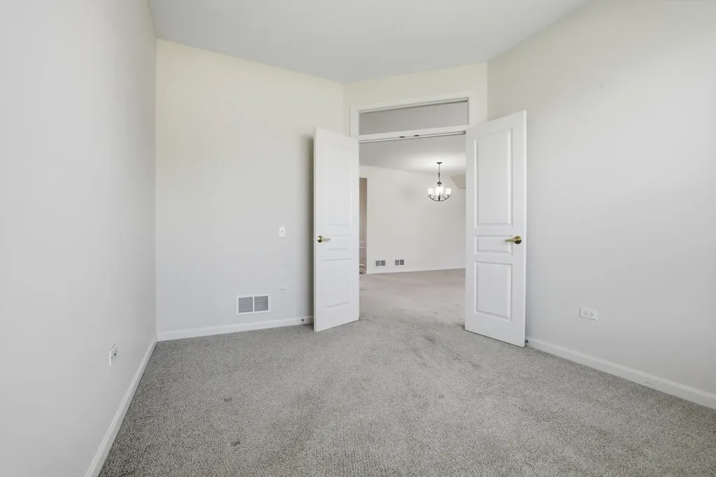 13076 Patriot Way Huntley IL 60142