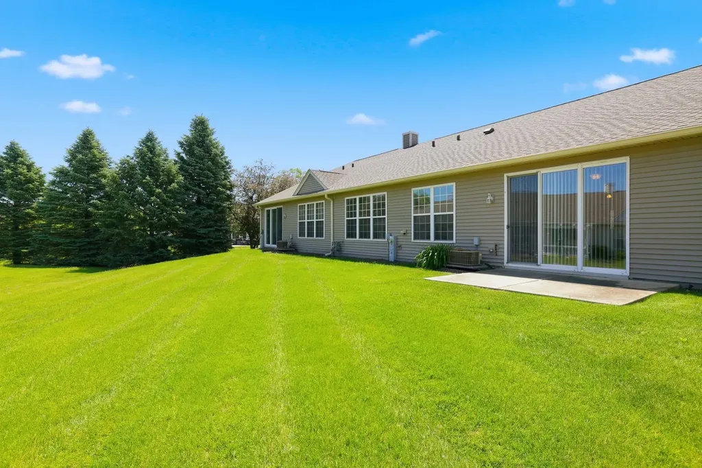 13076 Patriot Way Huntley IL 60142