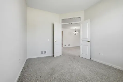 13076 Patriot Way Huntley IL 60142