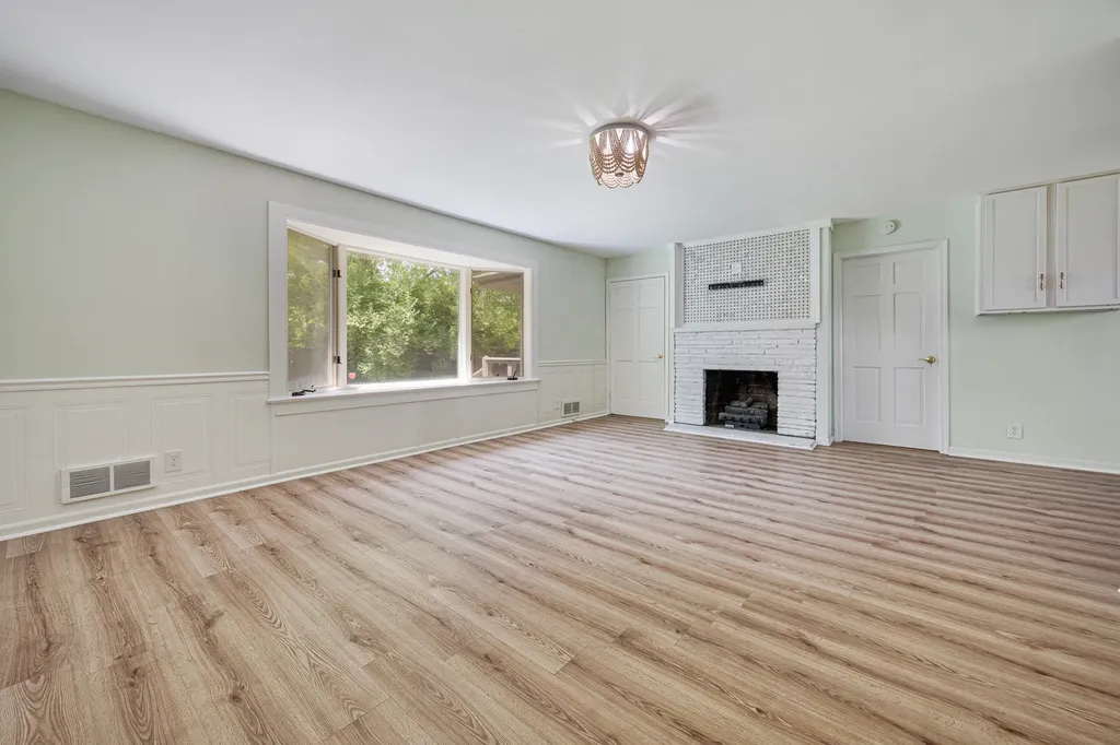 2158 Pleasure View Road Aurora IL 60506