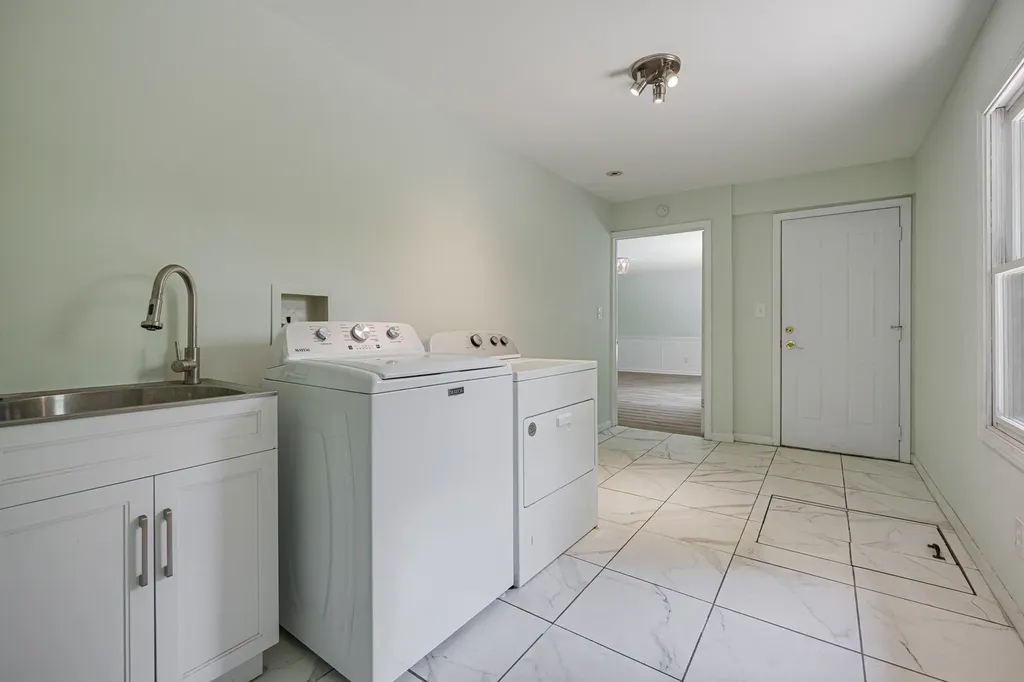 2158 Pleasure View Road Aurora IL 60506