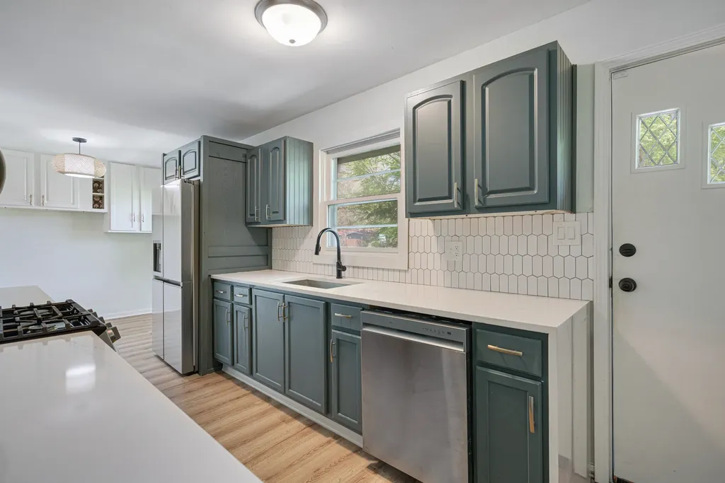 2158 Pleasure View Road Aurora IL 60506