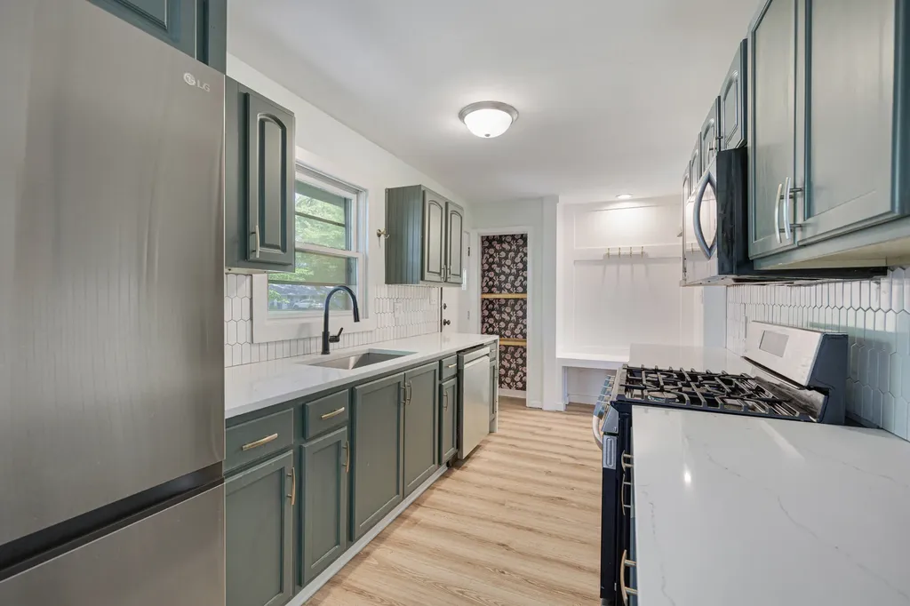 2158 Pleasure View Road Aurora IL 60506