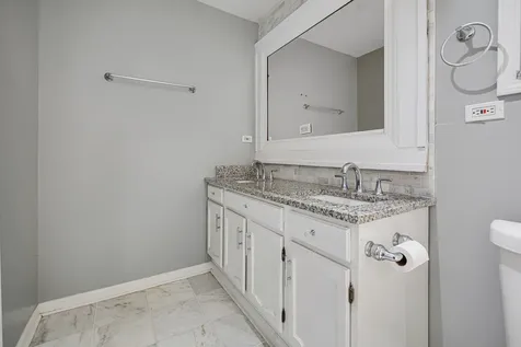 2158 Pleasure View Road Aurora IL 60506