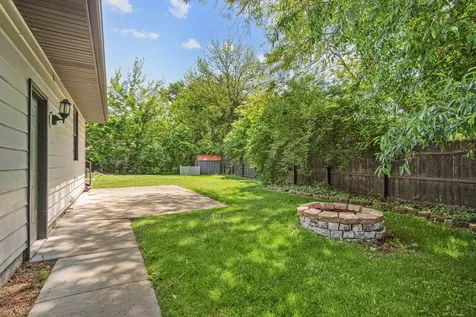 2158 Pleasure View Road Aurora IL 60506
