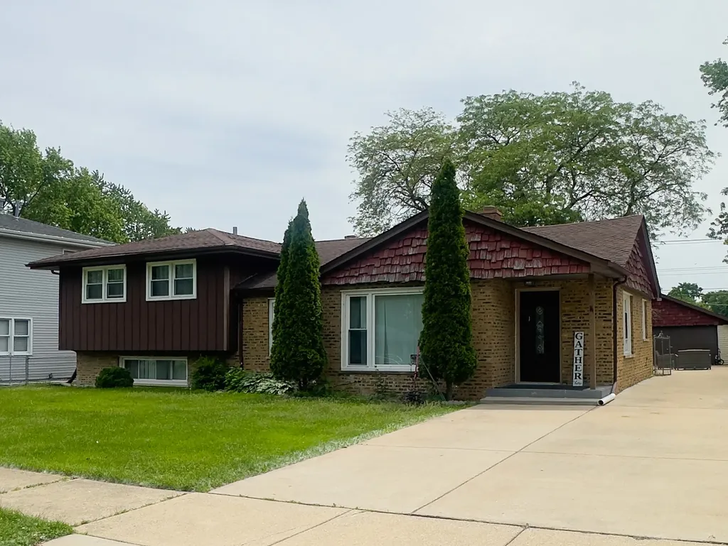 6709 West 88th Place Oak Lawn IL 60453
