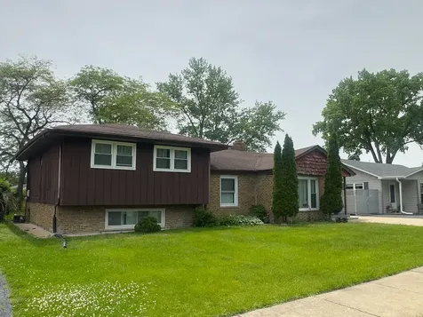 6709 West 88th Place Oak Lawn IL 60453
