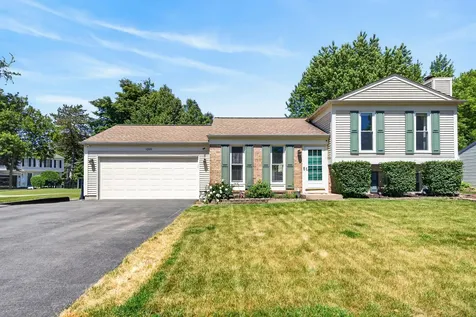 1000 Timberwood Lane Algonquin IL 60102