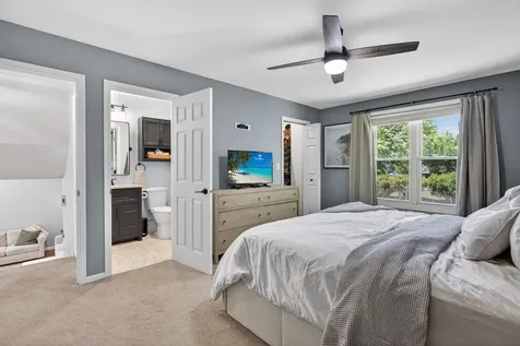 1000 Timberwood Lane Algonquin IL 60102