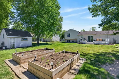 1000 Timberwood Lane Algonquin IL 60102