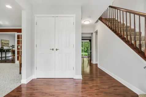 827 Hartford Drive Gurnee IL 60031