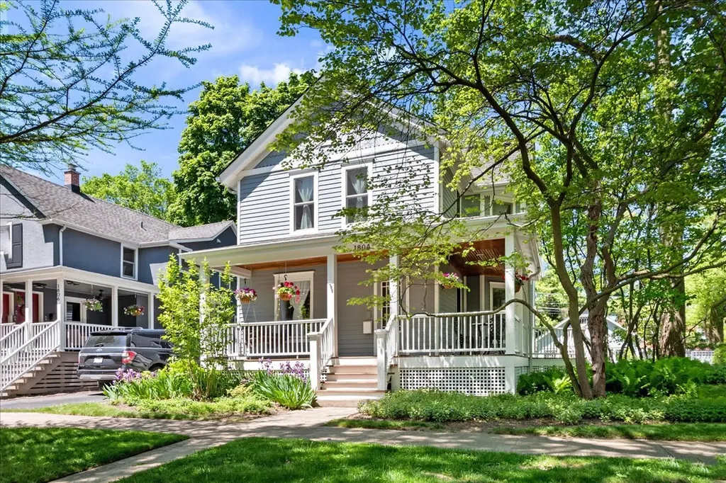 1804 Elmwood Avenue Wilmette IL 60091