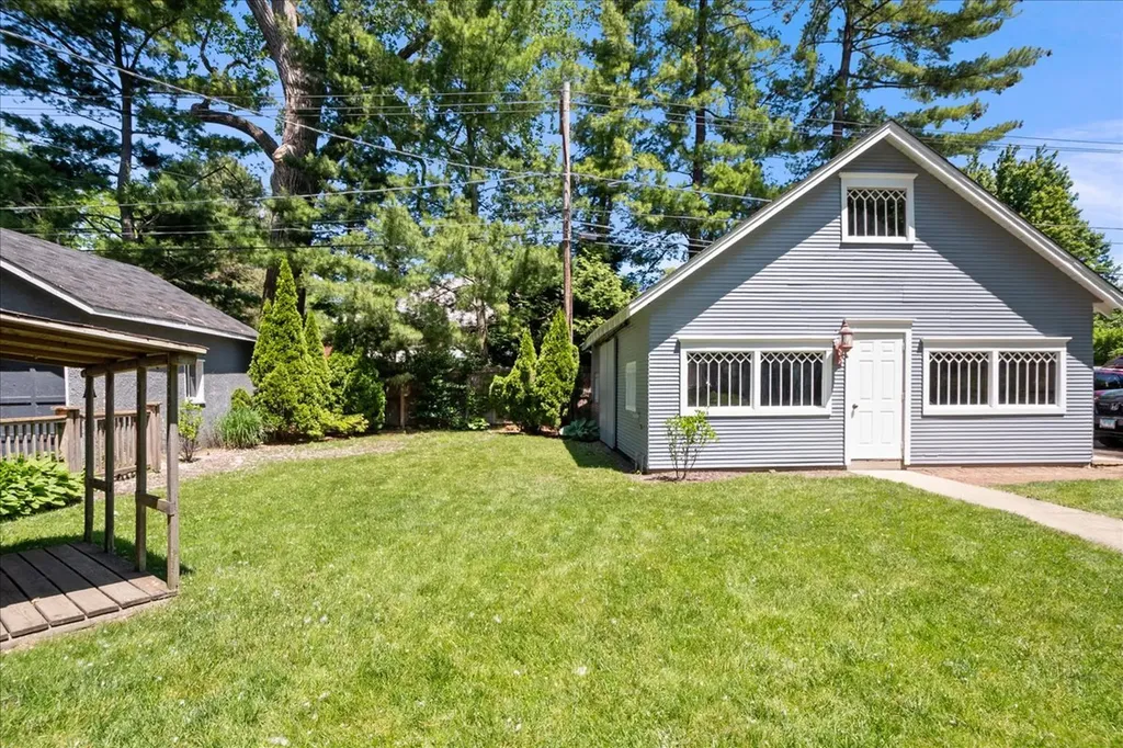 1804 Elmwood Avenue Wilmette IL 60091