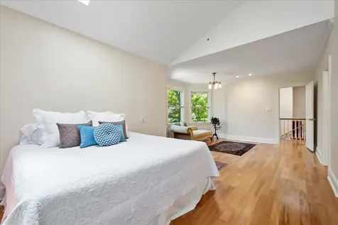 1804 Elmwood Avenue Wilmette IL 60091