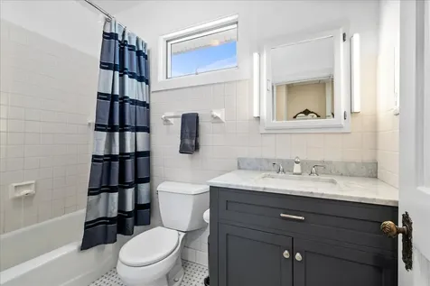 1804 Elmwood Avenue Wilmette IL 60091